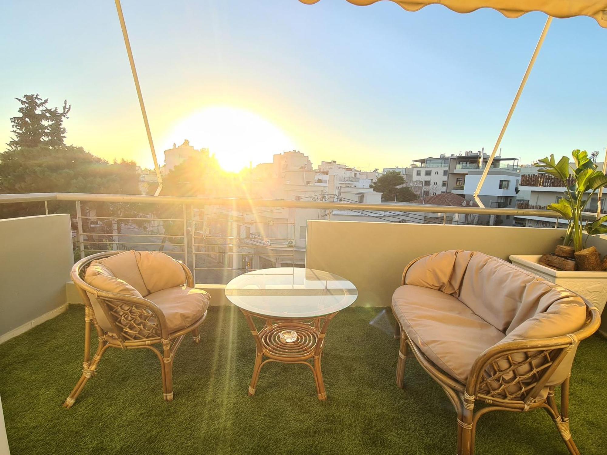 Sunny Home Private Jacuzzi Hydromassage Acropolis & Lycabettus Far View Parking 300M Metro Peristeri Атина Екстериор снимка