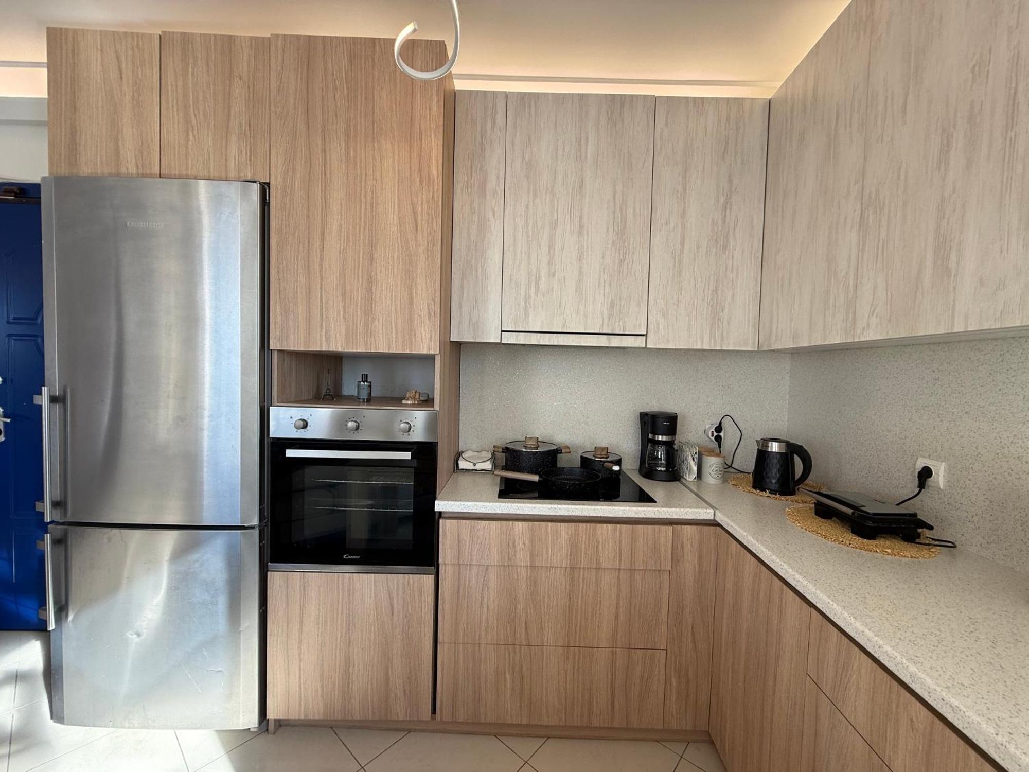 Sunny Home Private Jacuzzi Hydromassage Acropolis & Lycabettus Far View Parking 300M Metro Peristeri Атина Екстериор снимка
