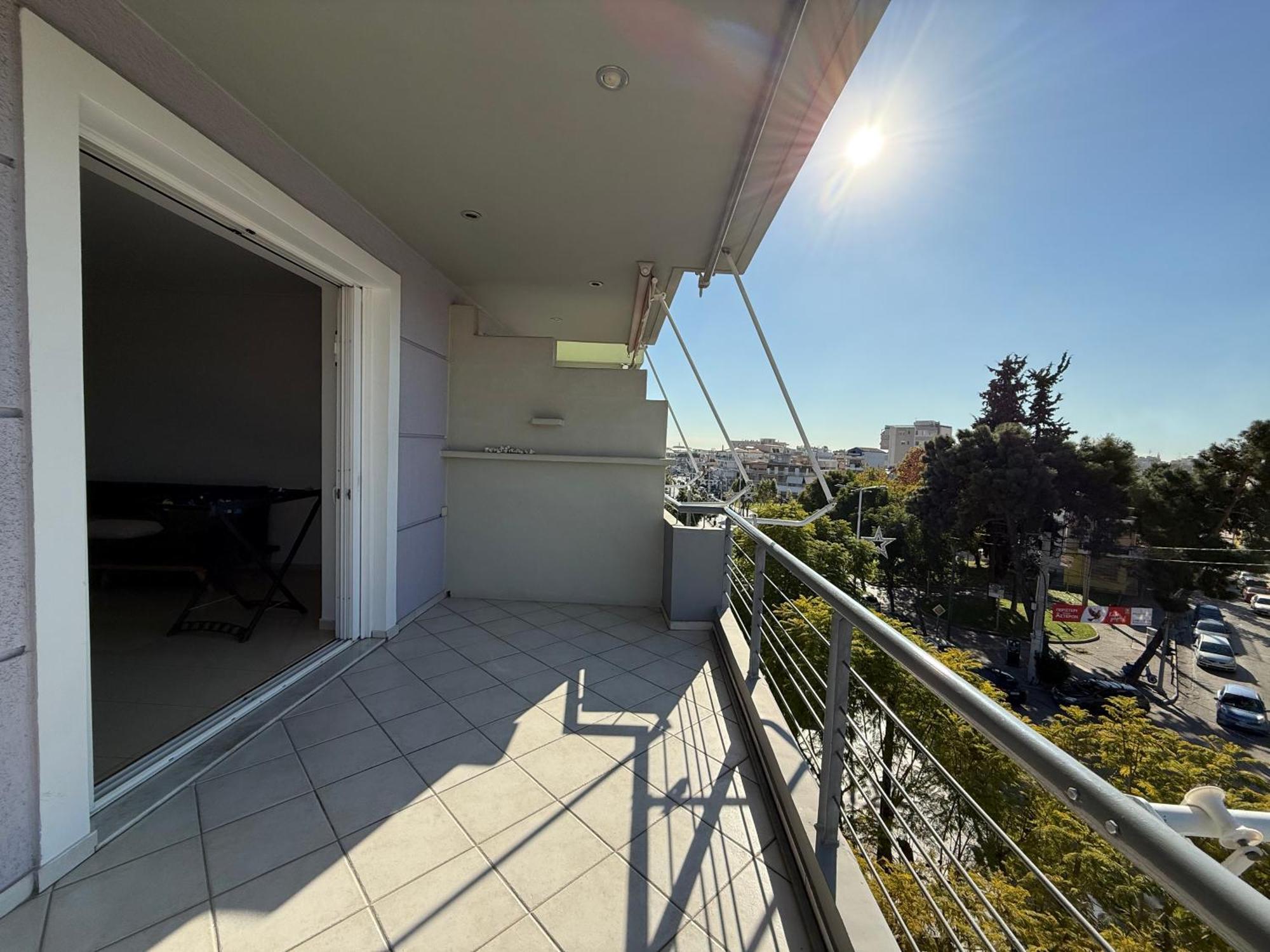 Sunny Home Private Jacuzzi Hydromassage Acropolis & Lycabettus Far View Parking 300M Metro Peristeri Атина Стая снимка