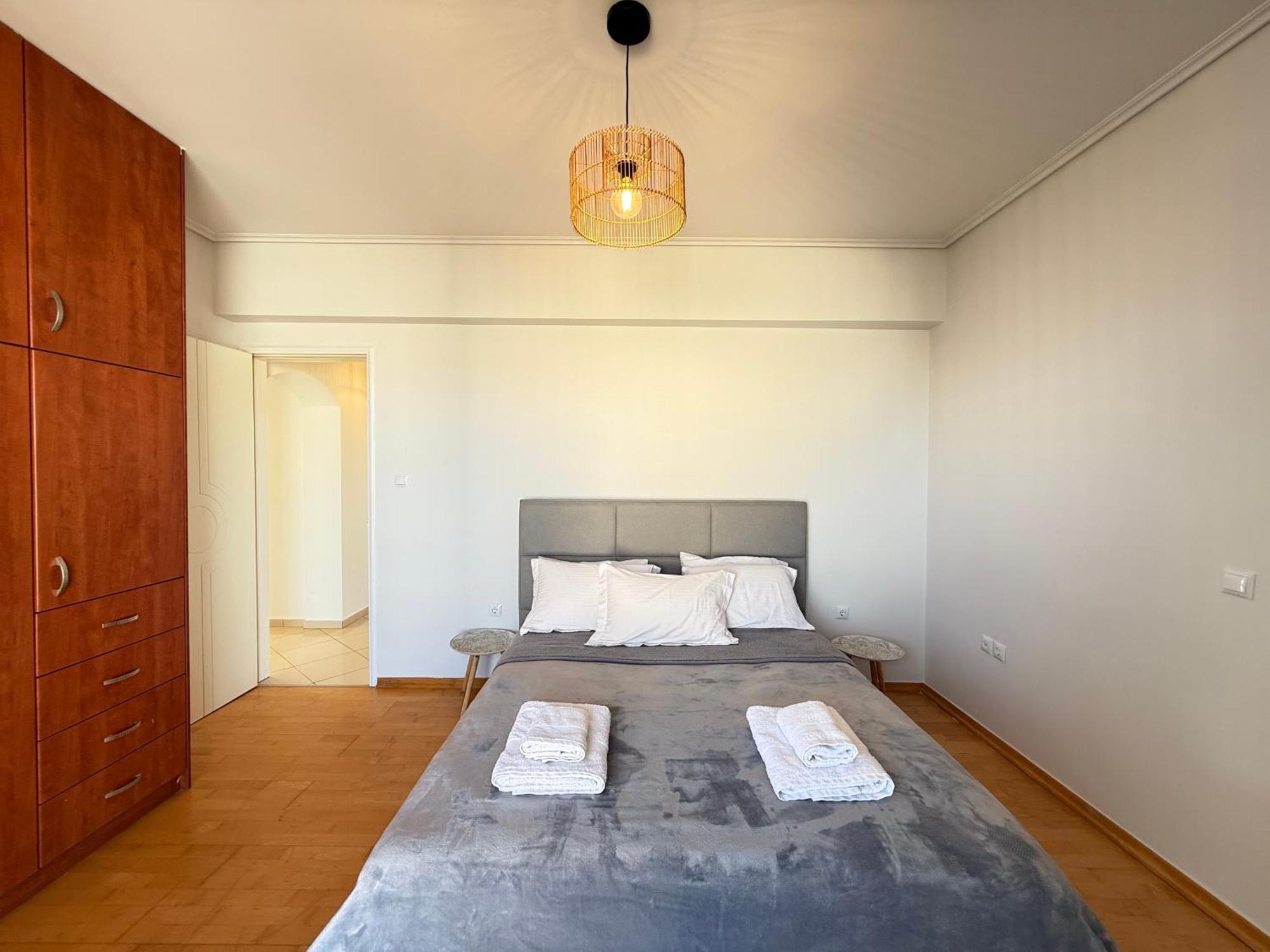 Sunny Home Private Jacuzzi Hydromassage Acropolis & Lycabettus Far View Parking 300M Metro Peristeri Атина Екстериор снимка