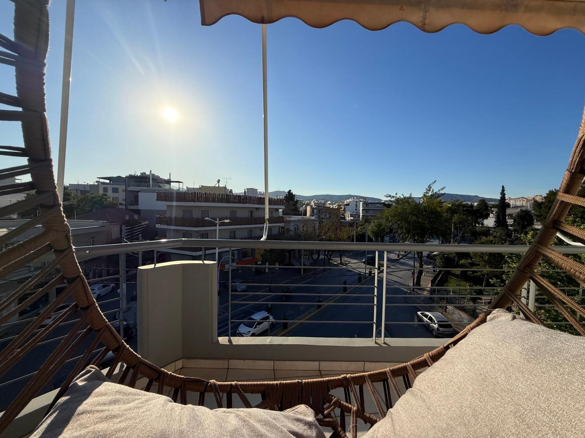 Sunny Home Private Jacuzzi Hydromassage Acropolis & Lycabettus Far View Parking 300M Metro Peristeri Атина Екстериор снимка
