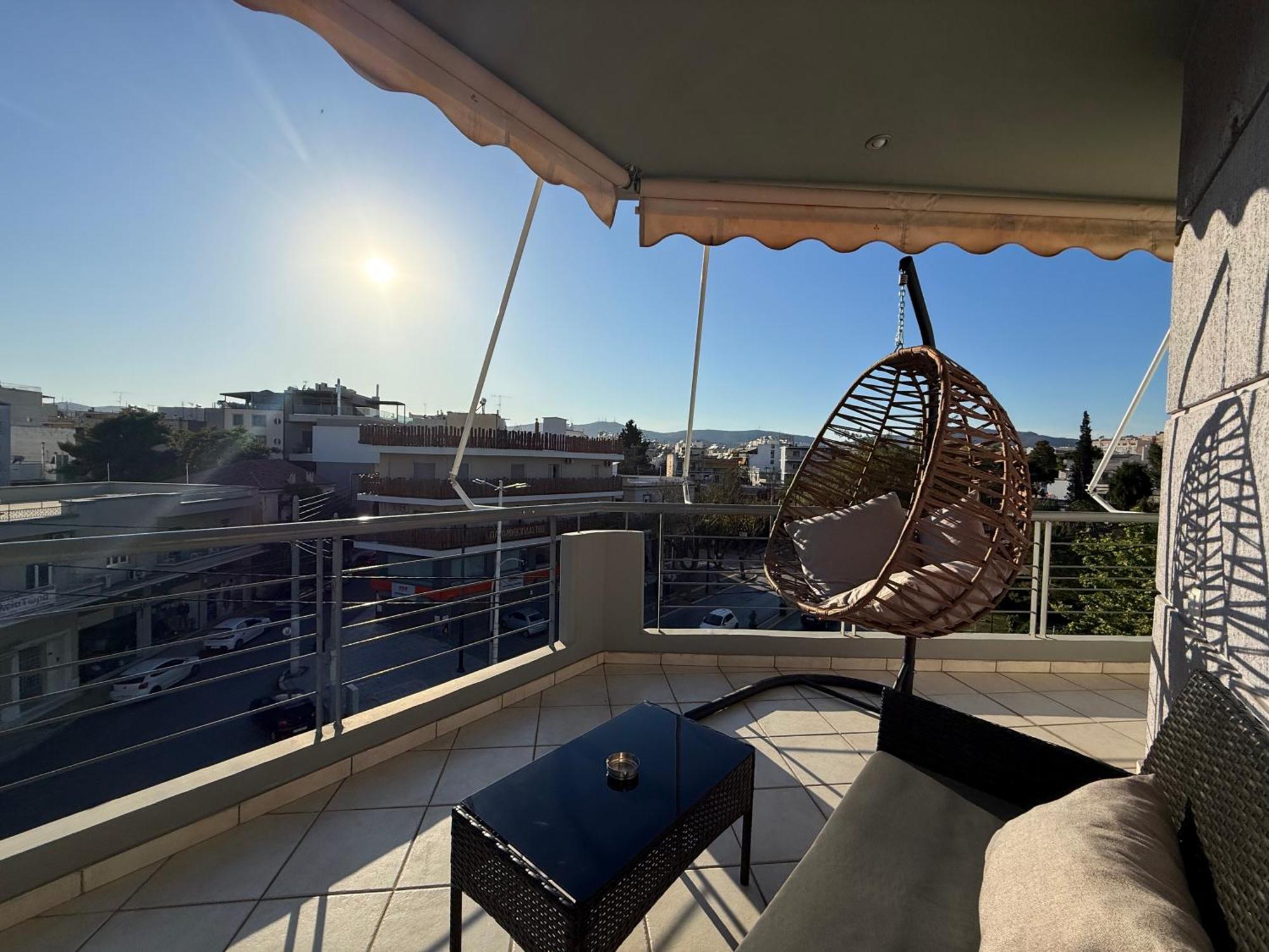 Sunny Home Private Jacuzzi Hydromassage Acropolis & Lycabettus Far View Parking 300M Metro Peristeri Атина Екстериор снимка